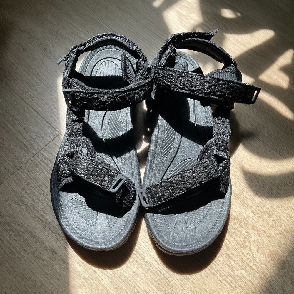 Womens' Black EQUICK Sandals Size 9